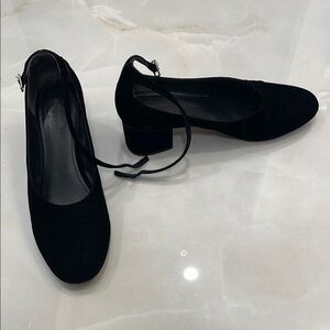 Sigerson Morrison Black Heels Classic Design